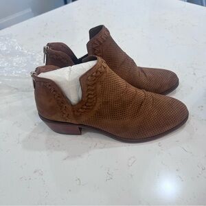 Vince Camuto Perforated Suede Braided Ankle Boots Brown 8W/38.5